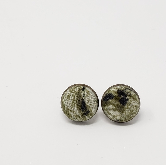 New Handmade | Upcycled Camo Button Stud Earrings - Picture 1 of 3